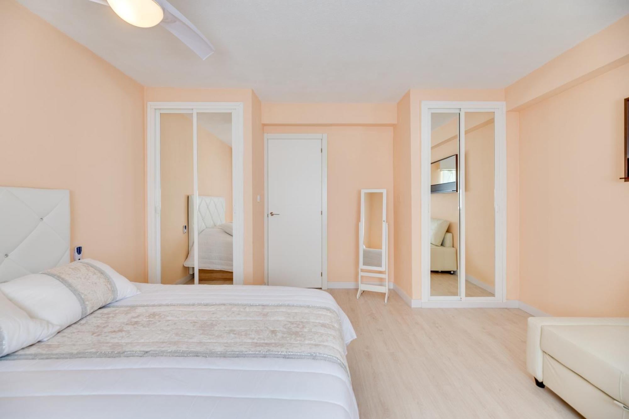 Flamingo 1 Bdr Beach 200 Meters Always Happy Benalmadena Apartment Екстериор снимка