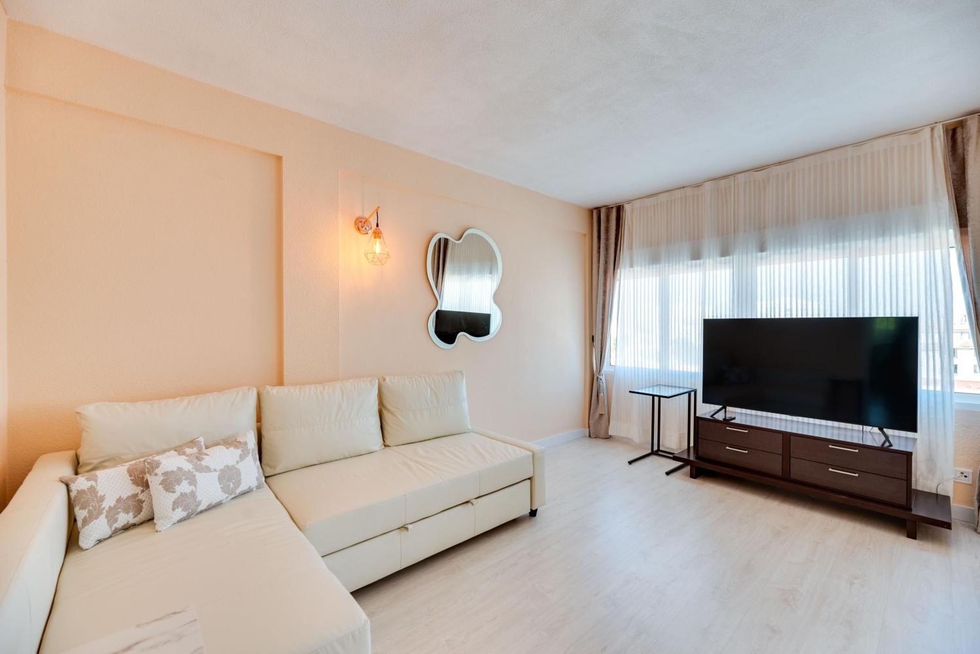 Flamingo 1 Bdr Beach 200 Meters Always Happy Benalmadena Apartment Екстериор снимка