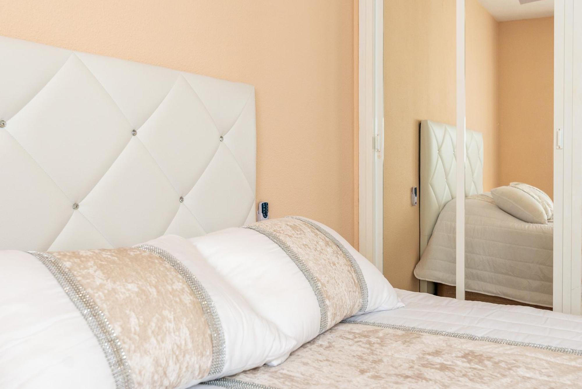 Flamingo 1 Bdr Beach 200 Meters Always Happy Benalmadena Apartment Екстериор снимка